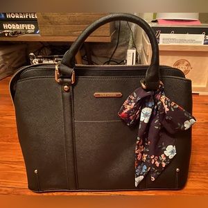 Steve Madden Black Tote Bag with 3 Pockets and Cute Ribbon
